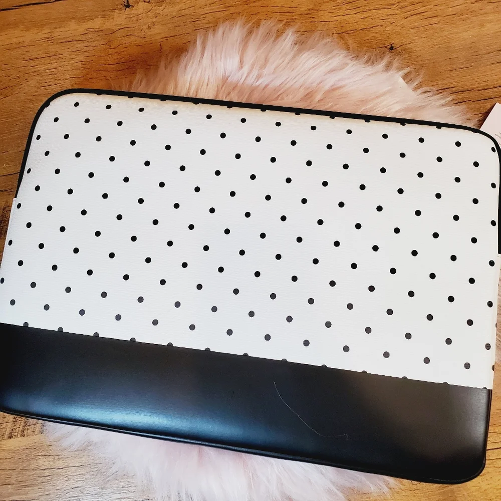 Kate spade Minnie mouse universal laptop sleeve polka dot in black and white nwt